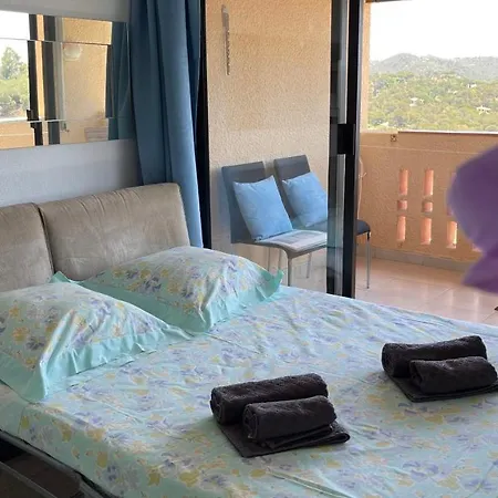 Gigaro View Sylvabelle لا كروا فالميه