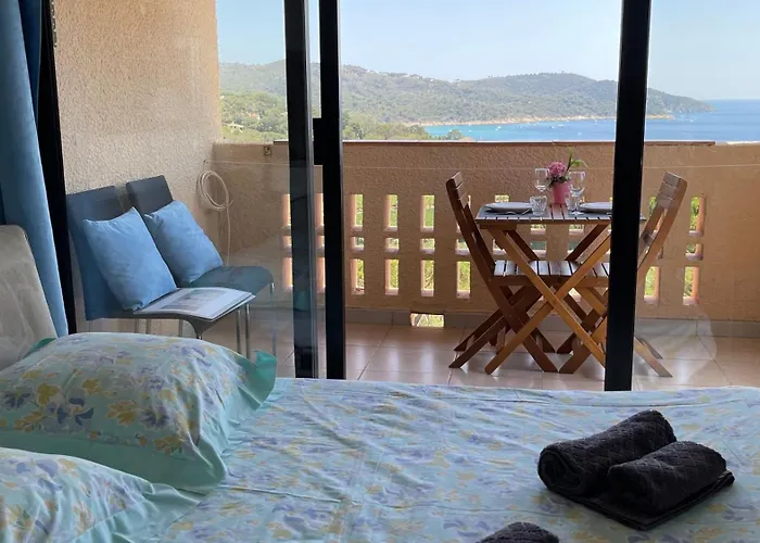 Gigaro View Sylvabelle 라크루아발메르